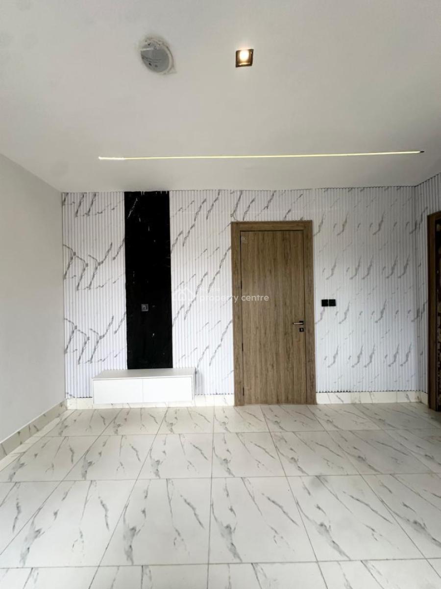 Luxurious 2 Bedroom Apartment, Lekki Phase 1, Lekki, Lagos, Flat / Apartment for Sale