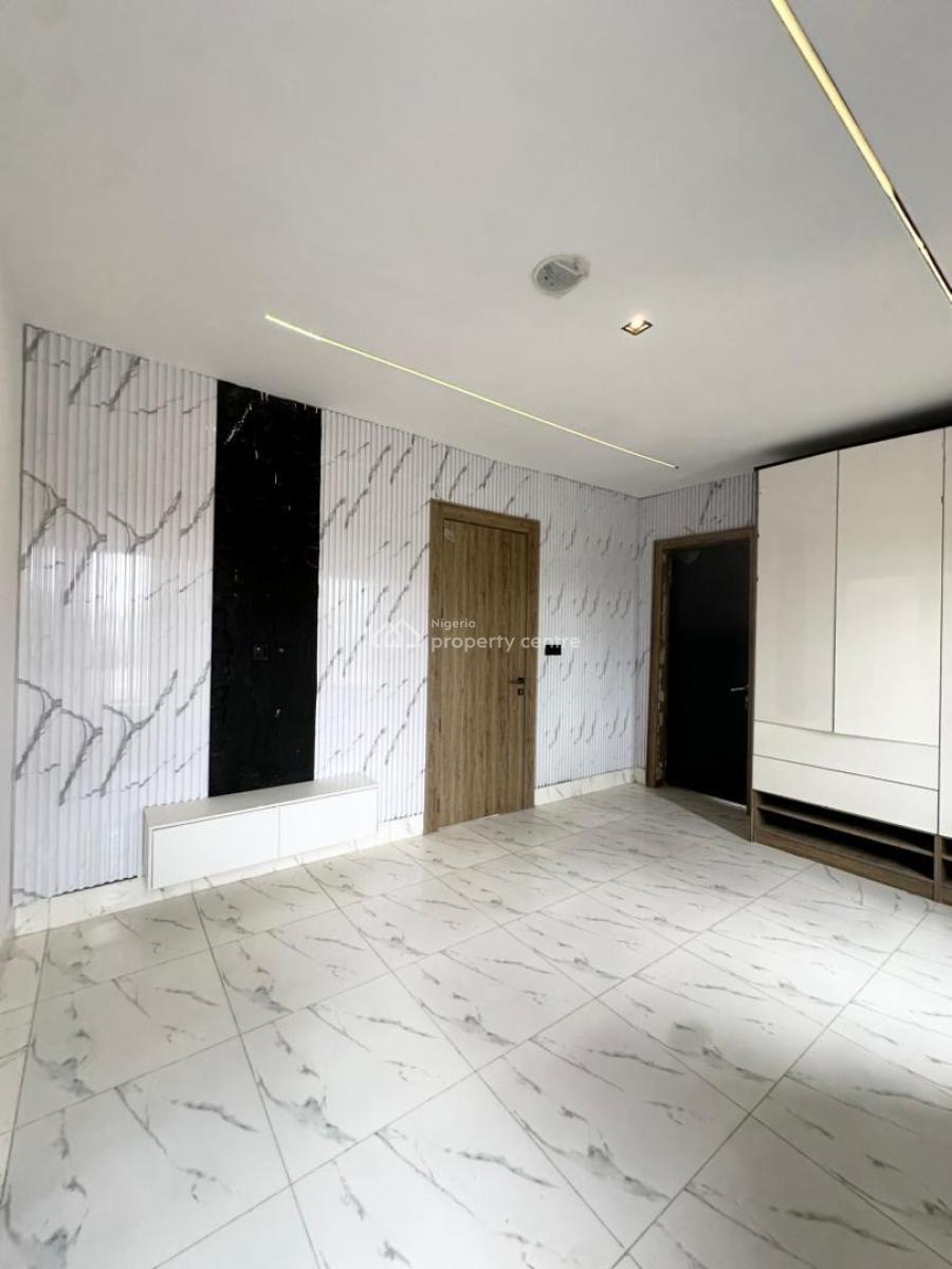 Luxurious 2 Bedroom Apartment, Lekki Phase 1, Lekki, Lagos, Flat / Apartment for Sale