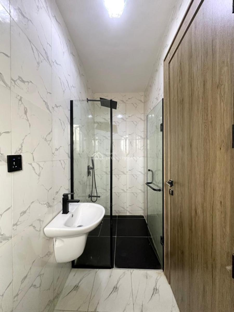 Luxurious 2 Bedroom Apartment, Lekki Phase 1, Lekki, Lagos, Flat / Apartment for Sale