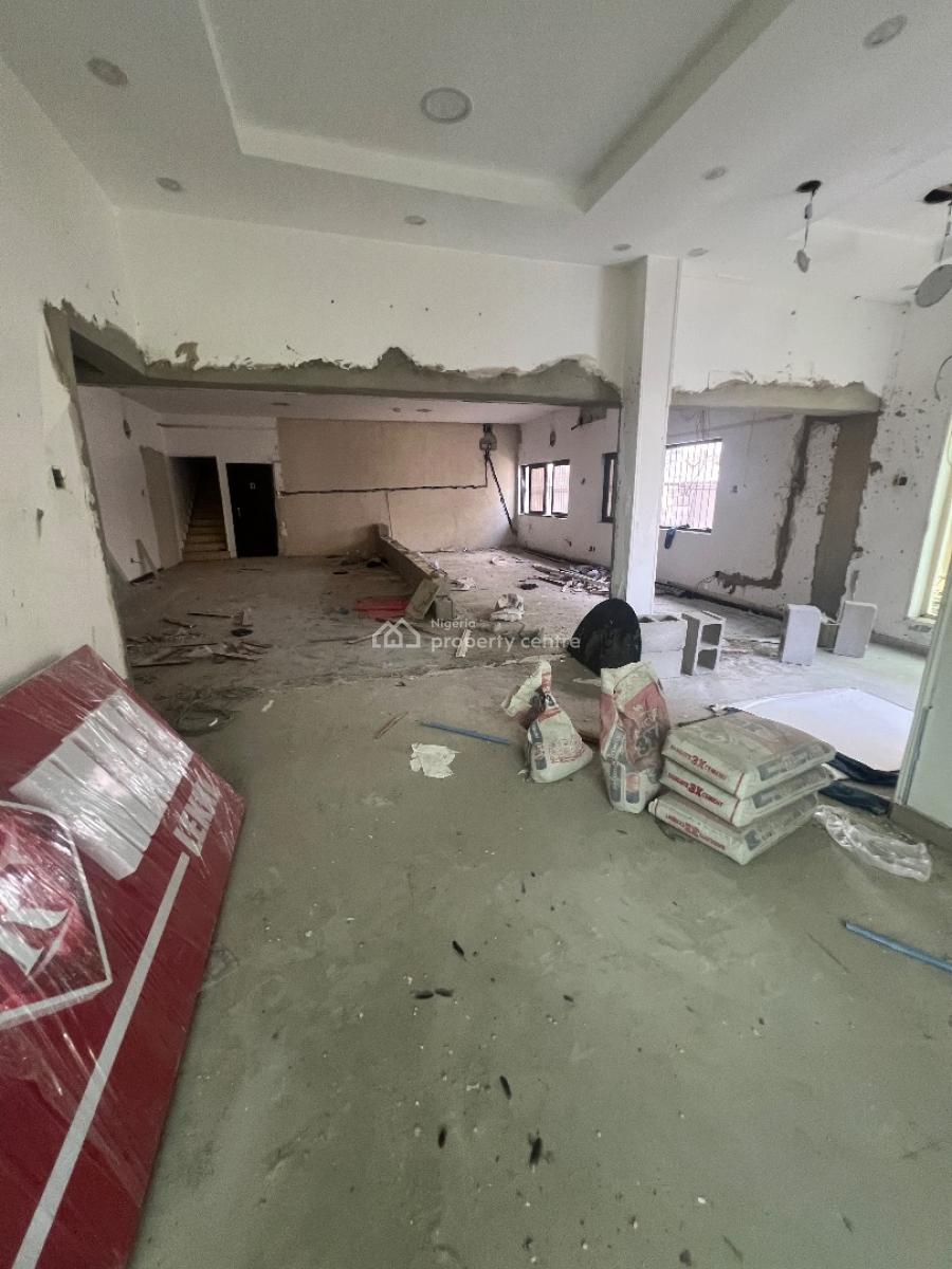 130sqm Open Plan Good for Restaurant, Lekki Phase 1, Lekki, Lagos, Restaurant / Bar for Rent