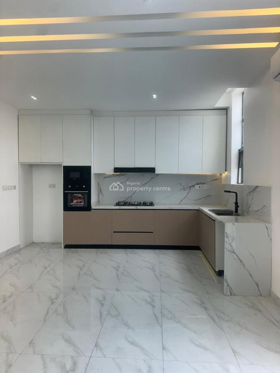 Luxury 2 Bedroom Apartments, Lekki Phase 1, Lekki, Lagos, Flat / Apartment for Sale