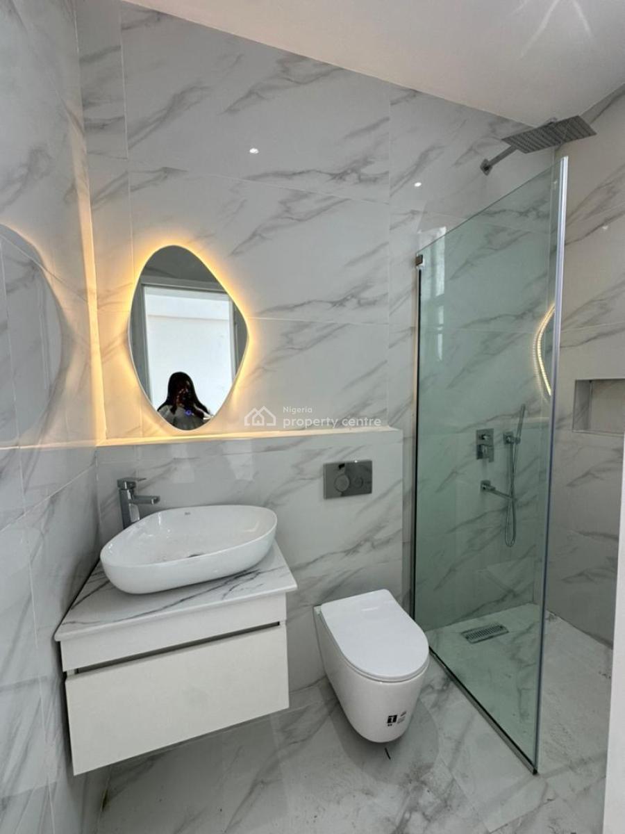 Luxury 2 Bedroom Apartments, Lekki Phase 1, Lekki, Lagos, Flat / Apartment for Sale