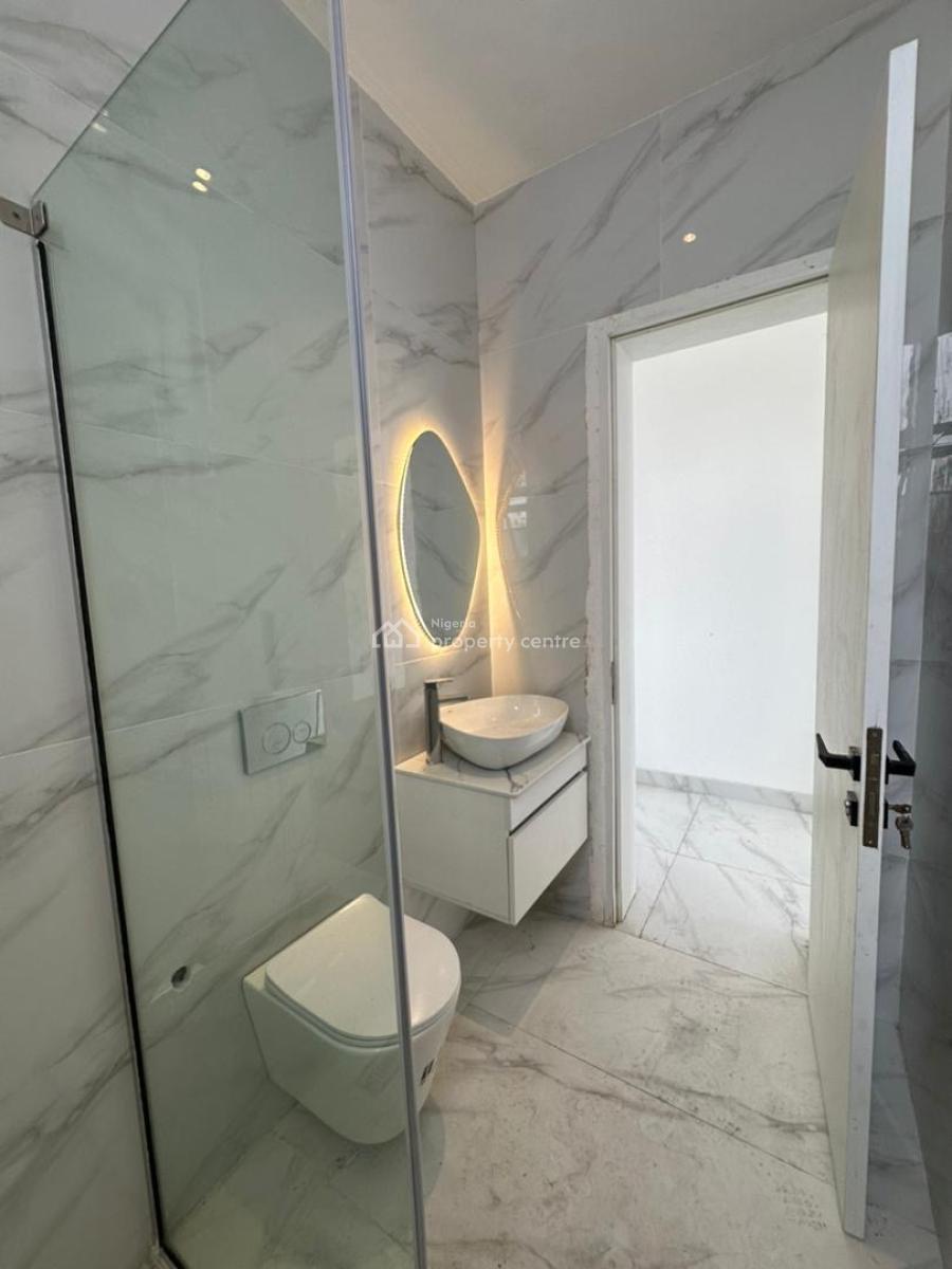 Luxury 2 Bedroom Apartments, Lekki Phase 1, Lekki, Lagos, Flat / Apartment for Sale