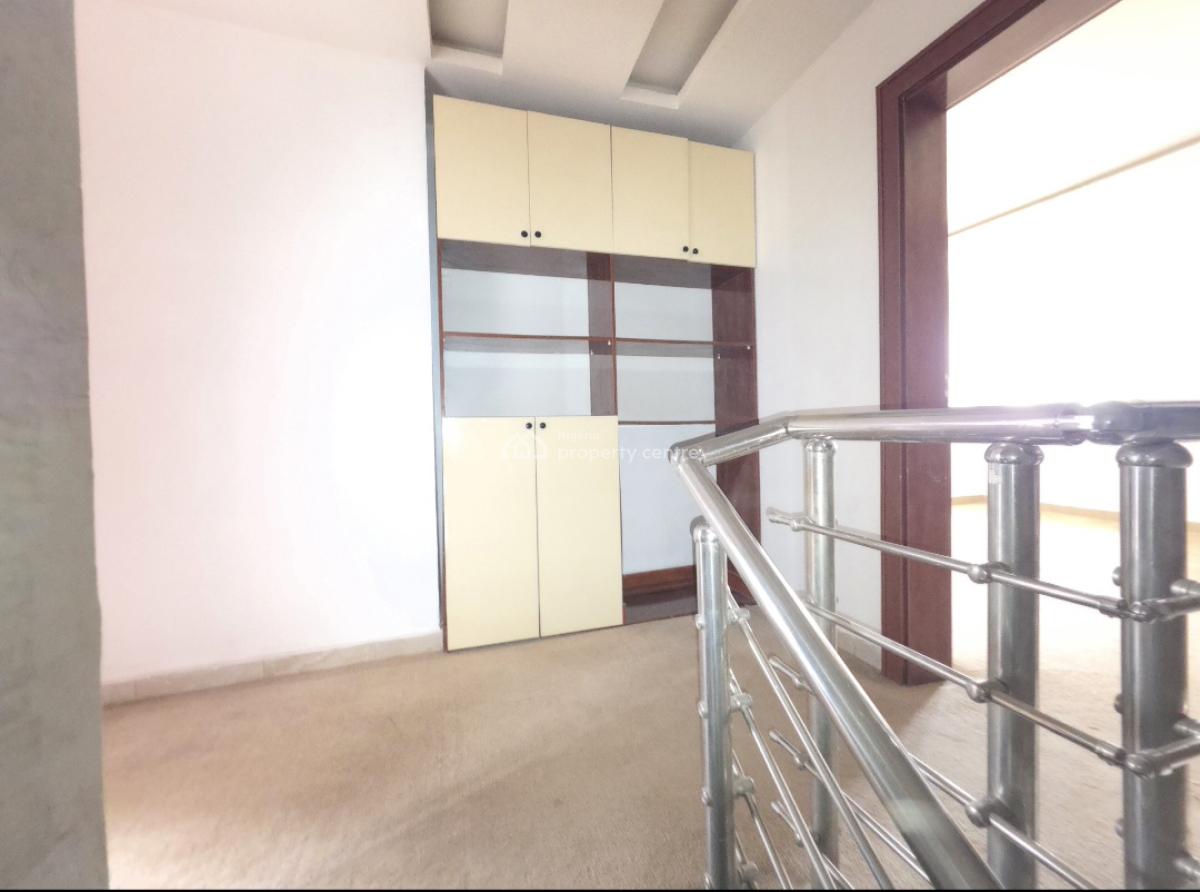 3 Bedroom Maisonette with a Laundry Room, Brains and Hammers Estate, (roundabout Side), Galadimawa, Abuja, House for Rent
