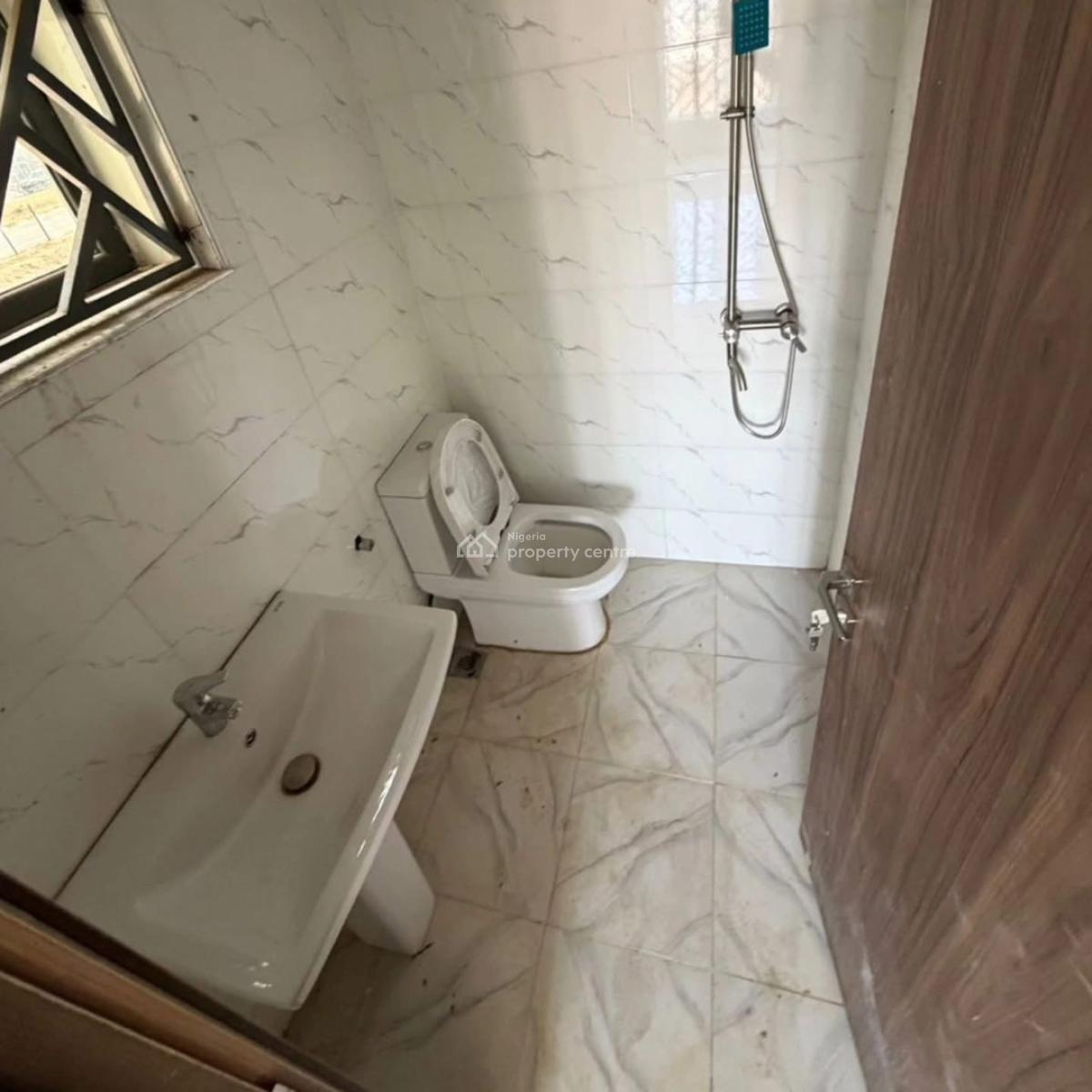 Brand New & Luxury 3 Bedroom Spacious Apartment,bq,pantry, Garki, Abuja, Flat / Apartment for Sale