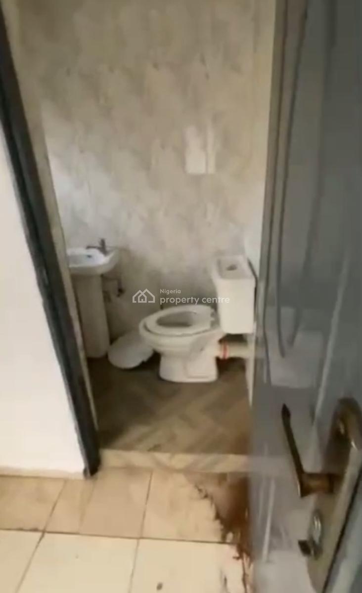 3 Bedroom Semi Detached Duplex, Two Big Rooms with Small Visitors Room, Oyadiran Estate, Karimu Ikotun, Sabo, Yaba, Lagos, Semi-detached Duplex for Rent