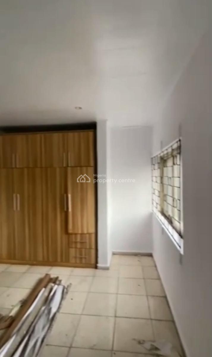 3 Bedroom Semi Detached Duplex, Two Big Rooms with Small Visitors Room, Oyadiran Estate, Karimu Ikotun, Sabo, Yaba, Lagos, Semi-detached Duplex for Rent