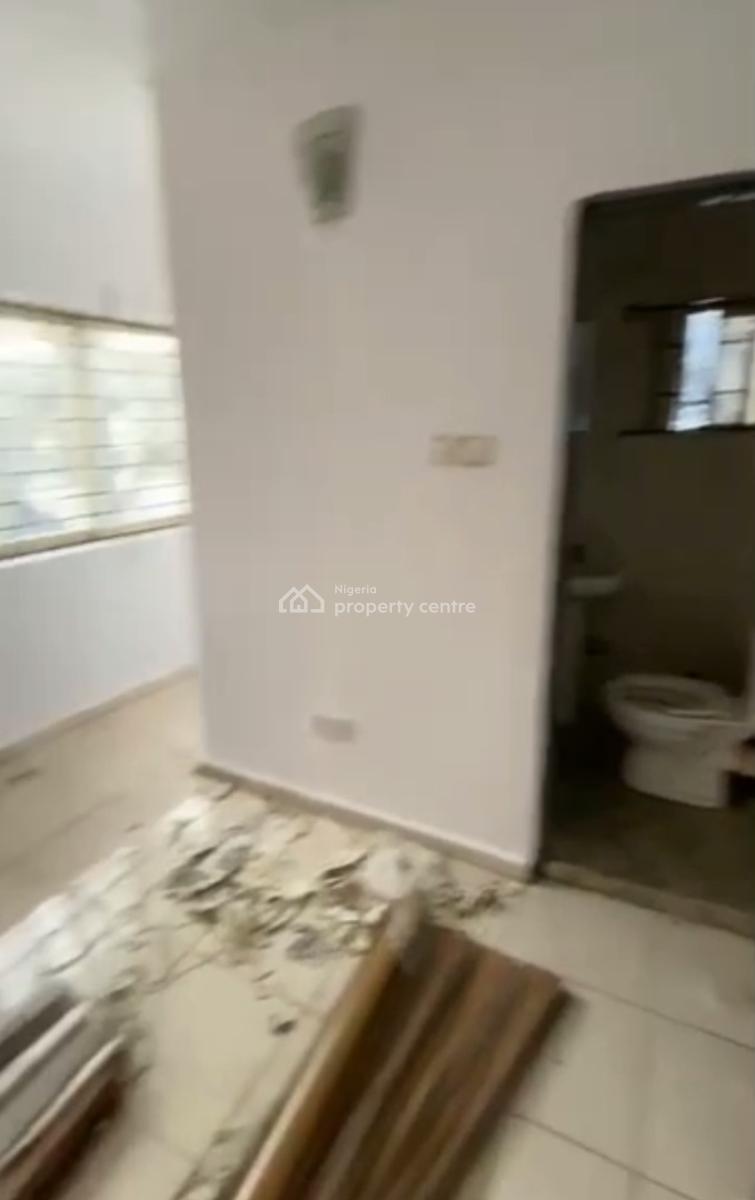 3 Bedroom Semi Detached Duplex, Two Big Rooms with Small Visitors Room, Oyadiran Estate, Karimu Ikotun, Sabo, Yaba, Lagos, Semi-detached Duplex for Rent