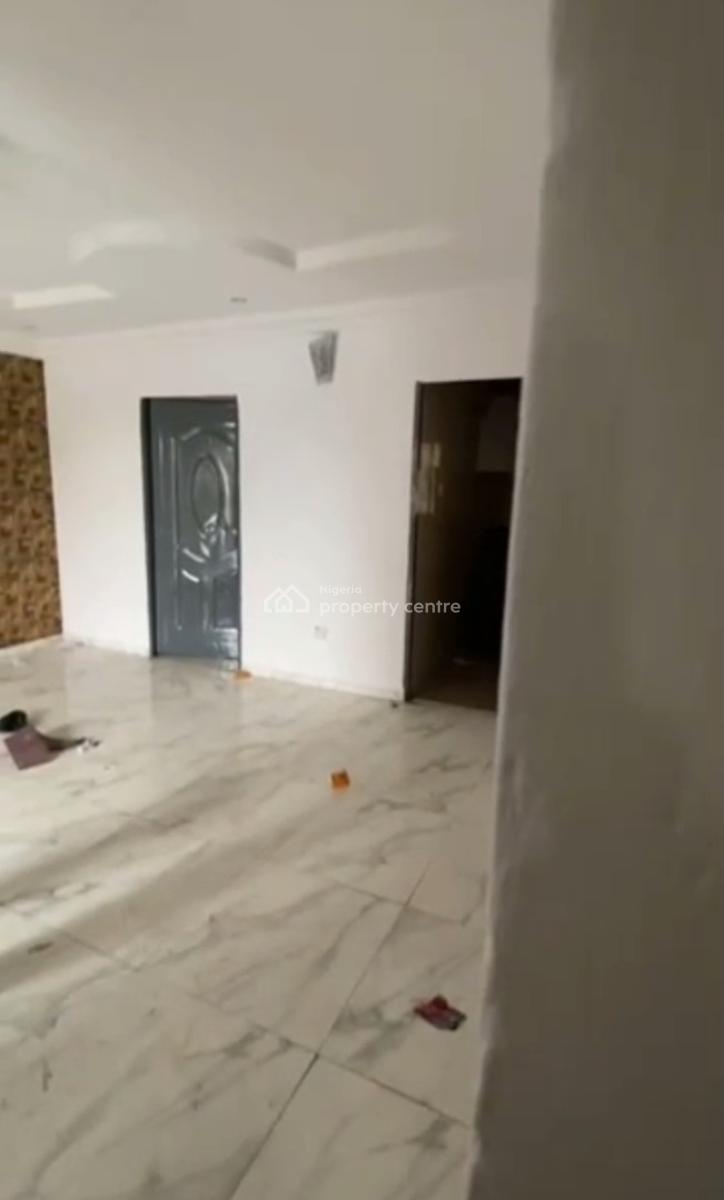 3 Bedroom Semi Detached Duplex, Two Big Rooms with Small Visitors Room, Oyadiran Estate, Karimu Ikotun, Sabo, Yaba, Lagos, Semi-detached Duplex for Rent