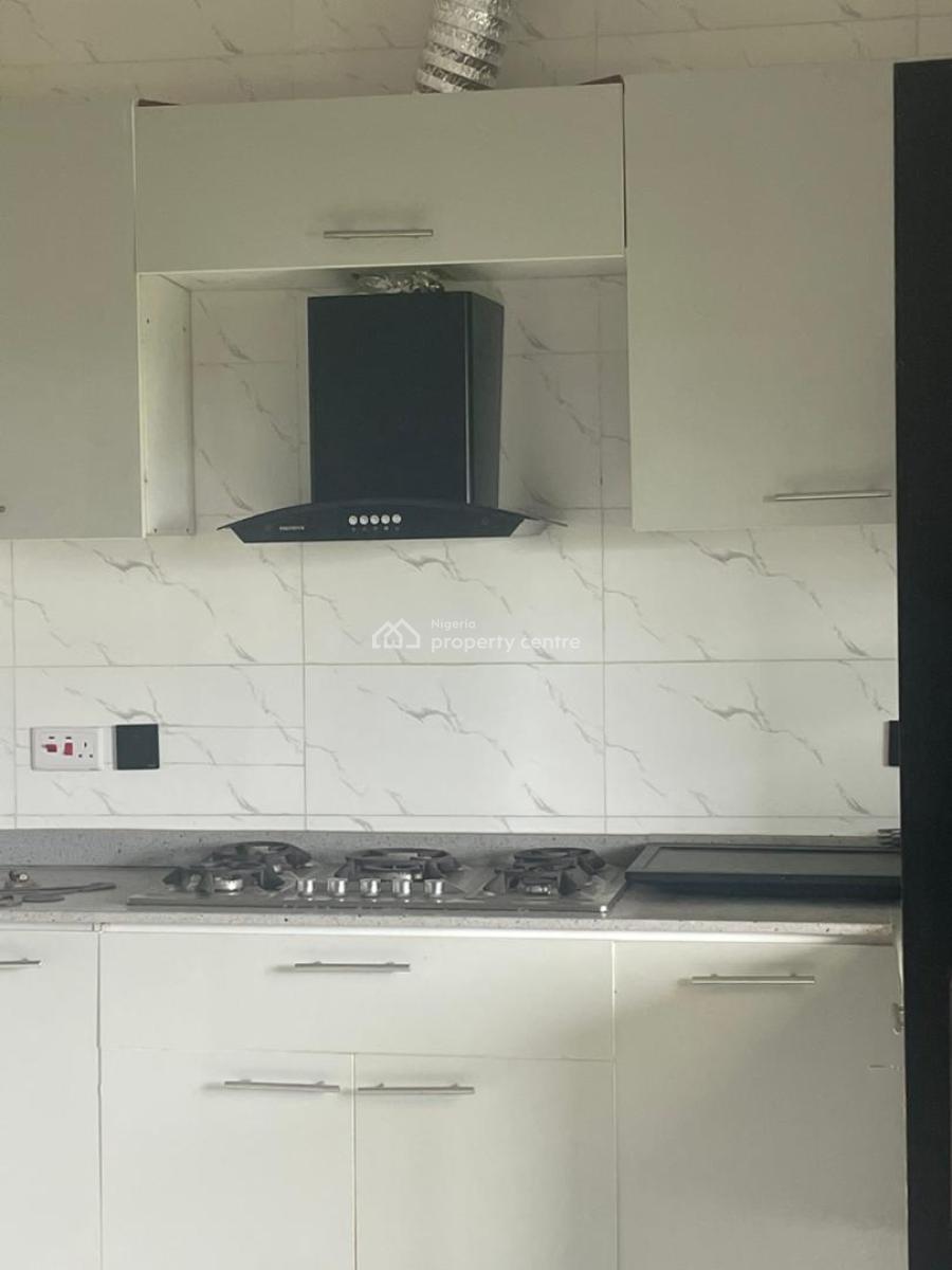Beautiful & Spacious 2 Bedroom Apartment, Around Blenco Supermarket,, Sangotedo, Ajah, Lagos, Flat / Apartment for Rent