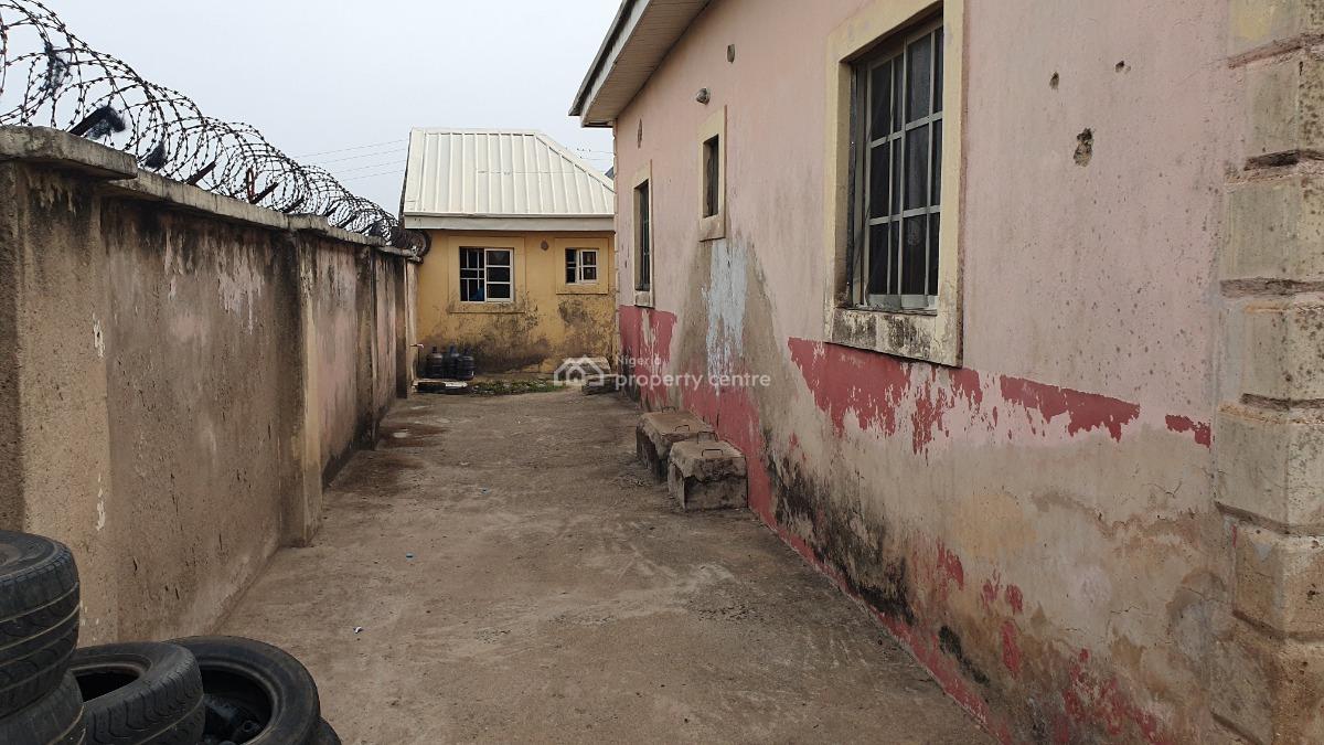 Four Units of Flat on 1000sqm, Road1 Street2 Nurses Estate, Karu, Abuja, Detached Bungalow for Sale