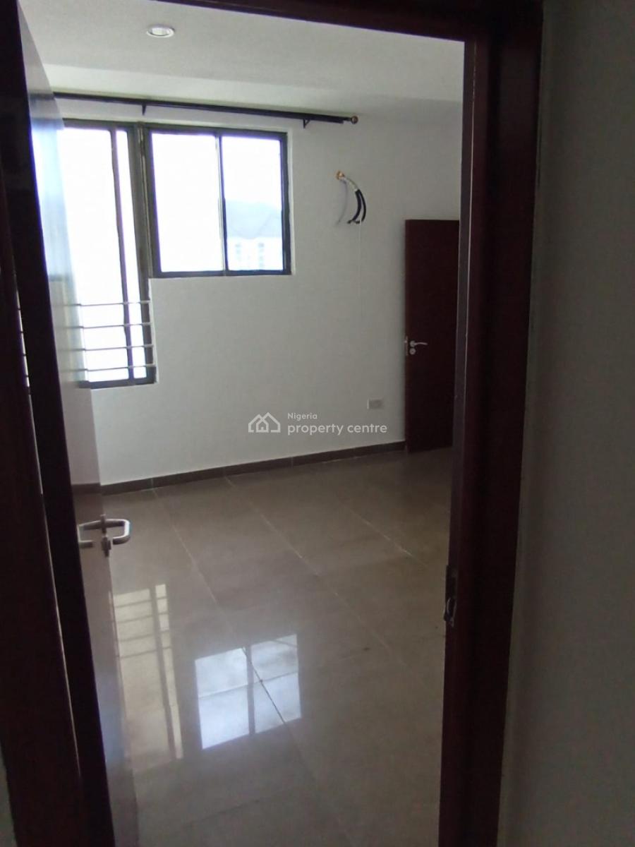 Elegant Spacious 3 Bedroom Apartment  with Bq in a Secure Estate, Lekki Phase 1, Lekki, Lagos, Flat / Apartment for Sale