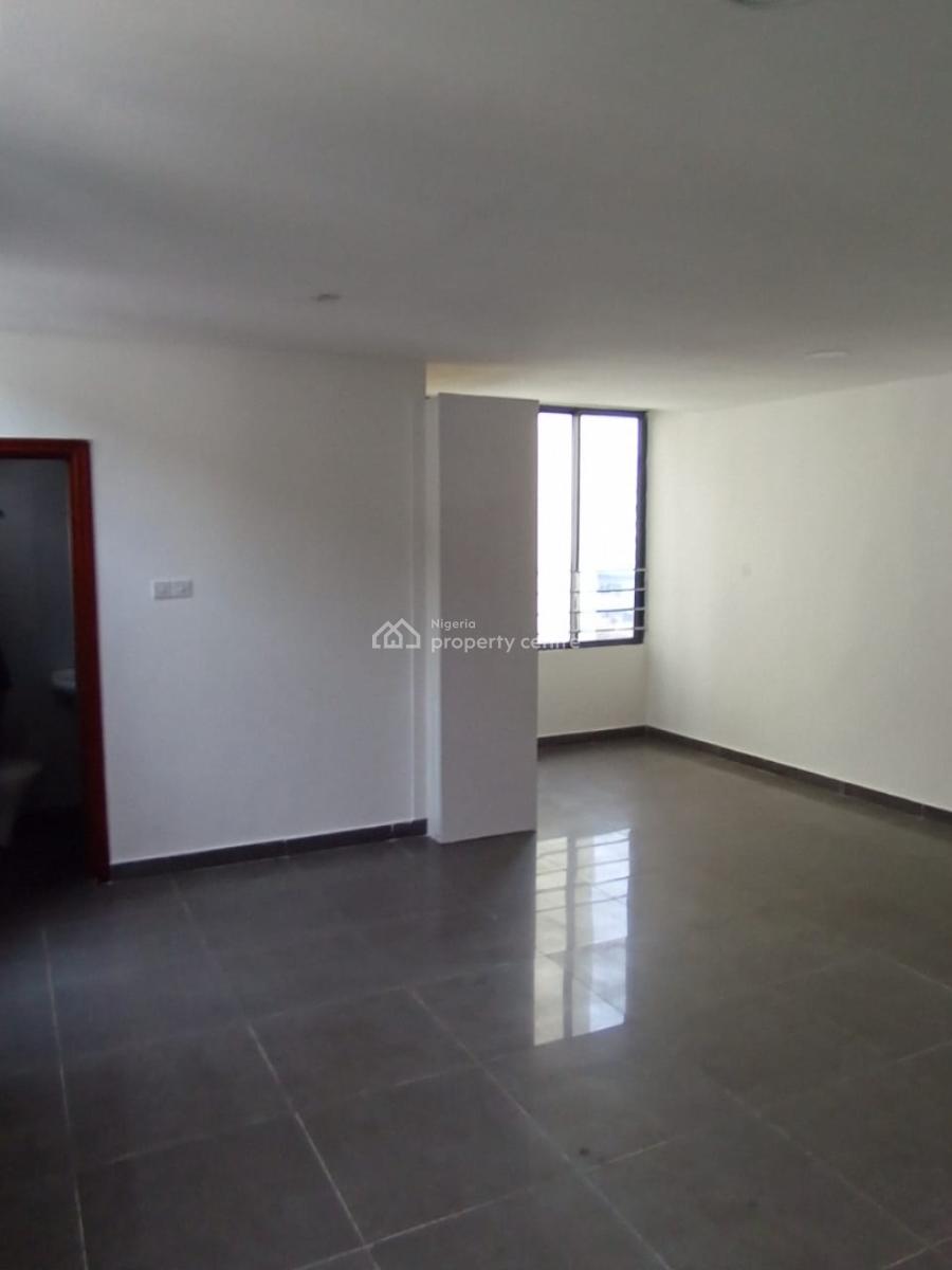 Elegant Spacious 3 Bedroom Apartment  with Bq in a Secure Estate, Lekki Phase 1, Lekki, Lagos, Flat / Apartment for Sale