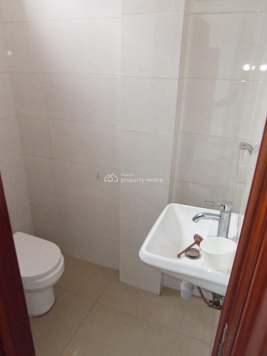 Elegant Spacious 3 Bedroom Apartment  with Bq in a Secure Estate, Lekki Phase 1, Lekki, Lagos, Flat / Apartment for Sale