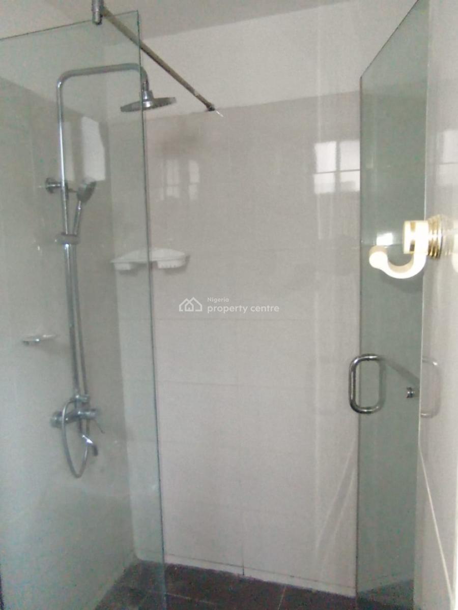 Elegant Spacious 3 Bedroom Apartment  with Bq in a Secure Estate, Lekki Phase 1, Lekki, Lagos, Flat / Apartment for Sale