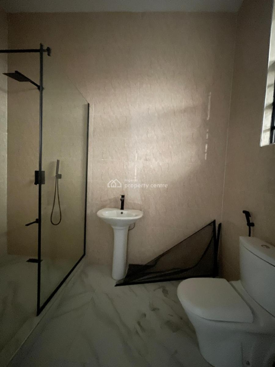 6 Bedroom Fully Detached Duplex with  Swimming Pool & 2 Bq, Osapa, Lekki, Lagos, Detached Duplex for Sale