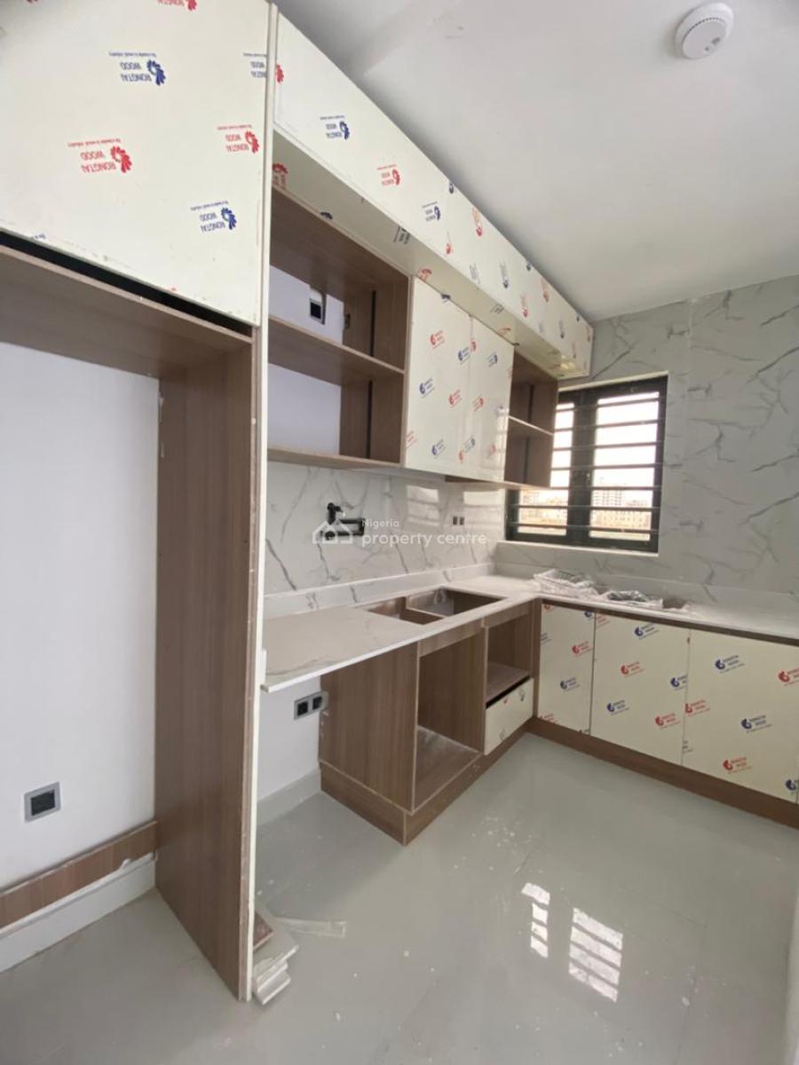 1 Bedroom Apartment with Solar Inverter System., Freedom Way, Lekki, Lagos, Flat / Apartment for Sale