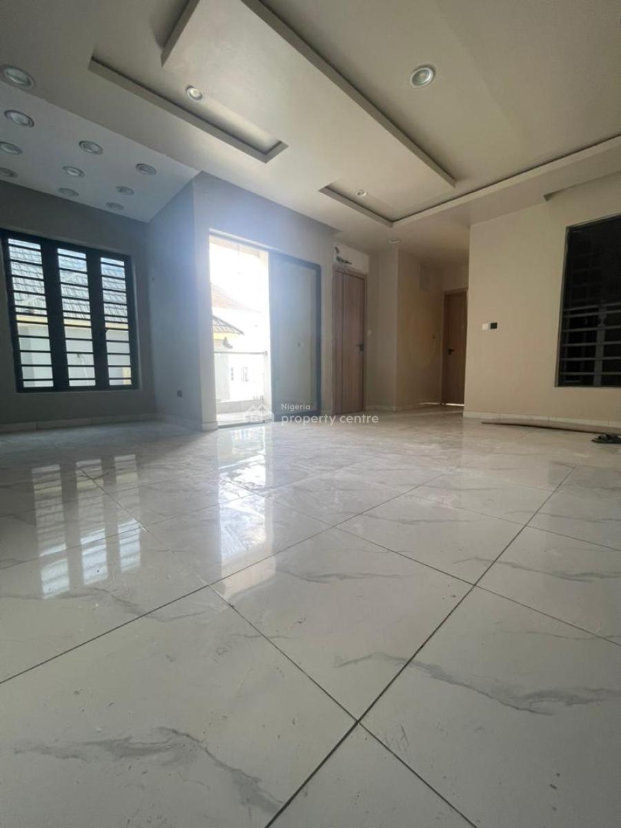 Luxury 2 Bedroom Apartment Upstairs, Ologolo, Lekki, Lagos, Flat / Apartment for Rent