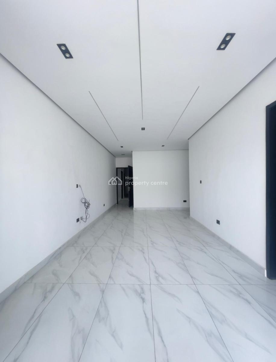 Gorgeous 2 Bedroom Apartment Suitable for Investment, Ologolo, Lekki, Lagos, Flat / Apartment for Sale