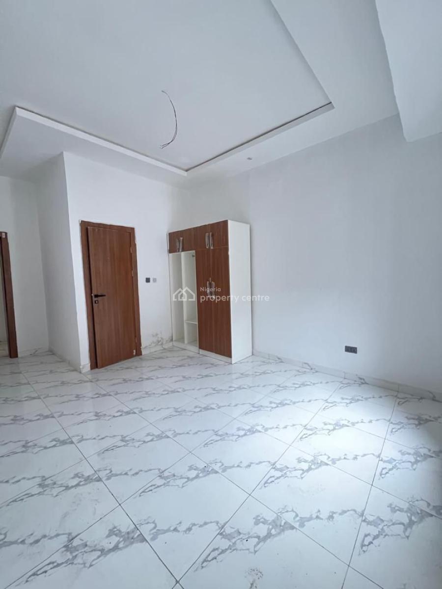 Beautiful Spacious 2 Bedroom Apartment with a Pool , Elevator, Ikate, Lekki, Lagos, Flat / Apartment for Sale