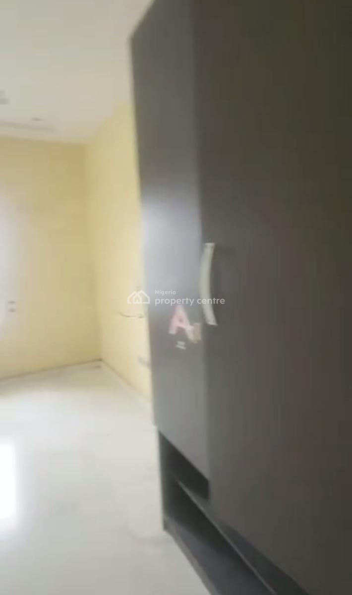 a Relatively New Pent Floor 3 Bedroom Apartment, Off, Adeniran Ogunsanya, Surulere, Lagos, Flat / Apartment for Rent