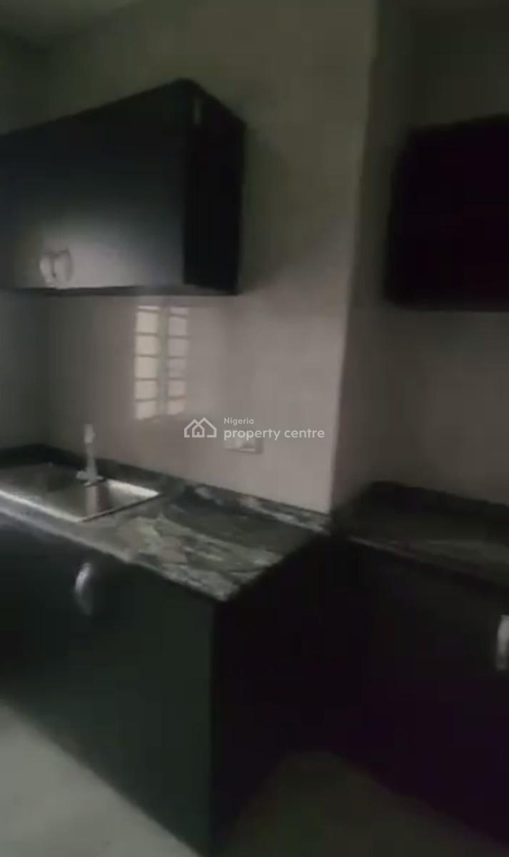 a Relatively New Pent Floor 3 Bedroom Apartment, Off, Adeniran Ogunsanya, Surulere, Lagos, Flat / Apartment for Rent