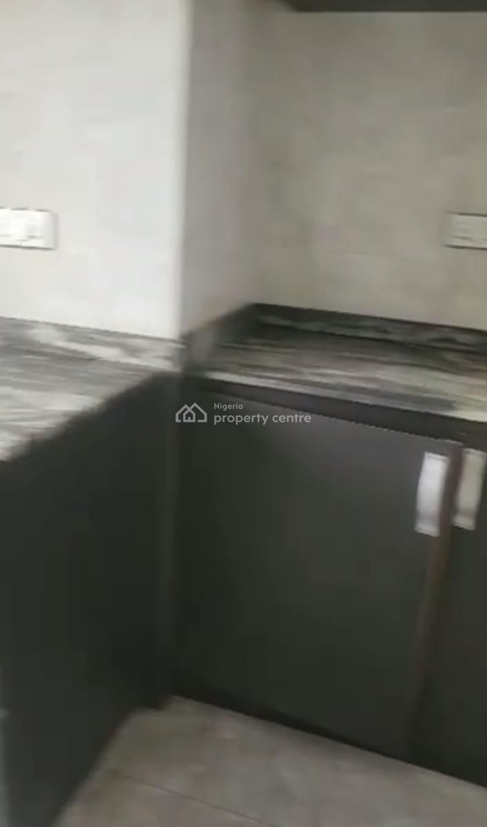 a Relatively New Pent Floor 3 Bedroom Apartment, Off, Adeniran Ogunsanya, Surulere, Lagos, Flat / Apartment for Rent