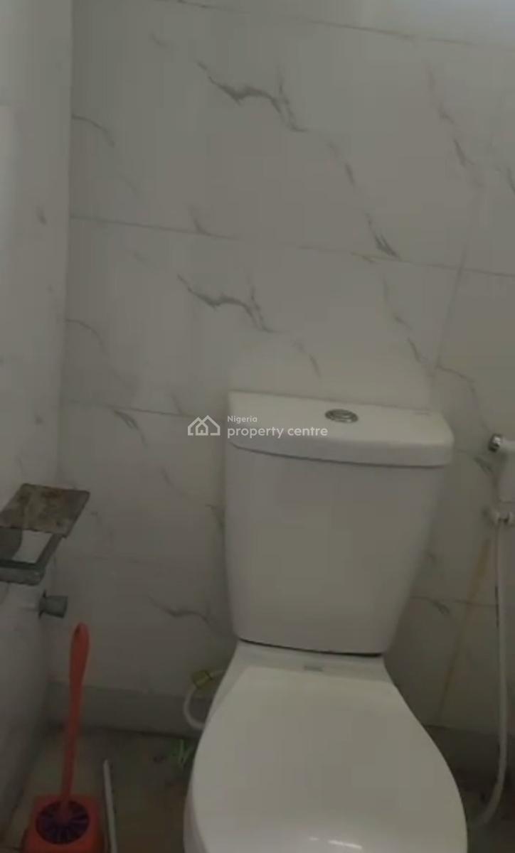 a Relatively New Pent Floor 3 Bedroom Apartment, Off, Adeniran Ogunsanya, Surulere, Lagos, Flat / Apartment for Rent