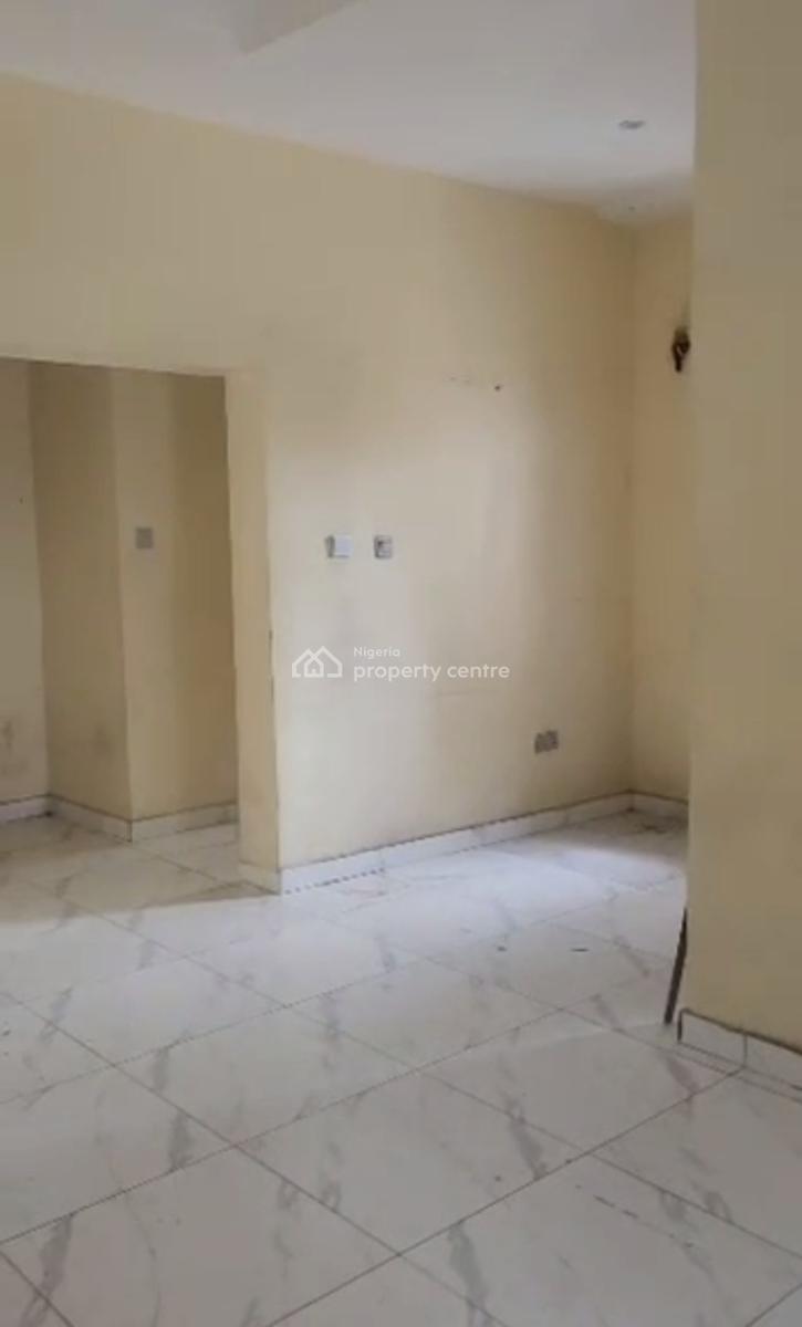 a Relatively New Pent Floor 3 Bedroom Apartment, Off, Adeniran Ogunsanya, Surulere, Lagos, Flat / Apartment for Rent