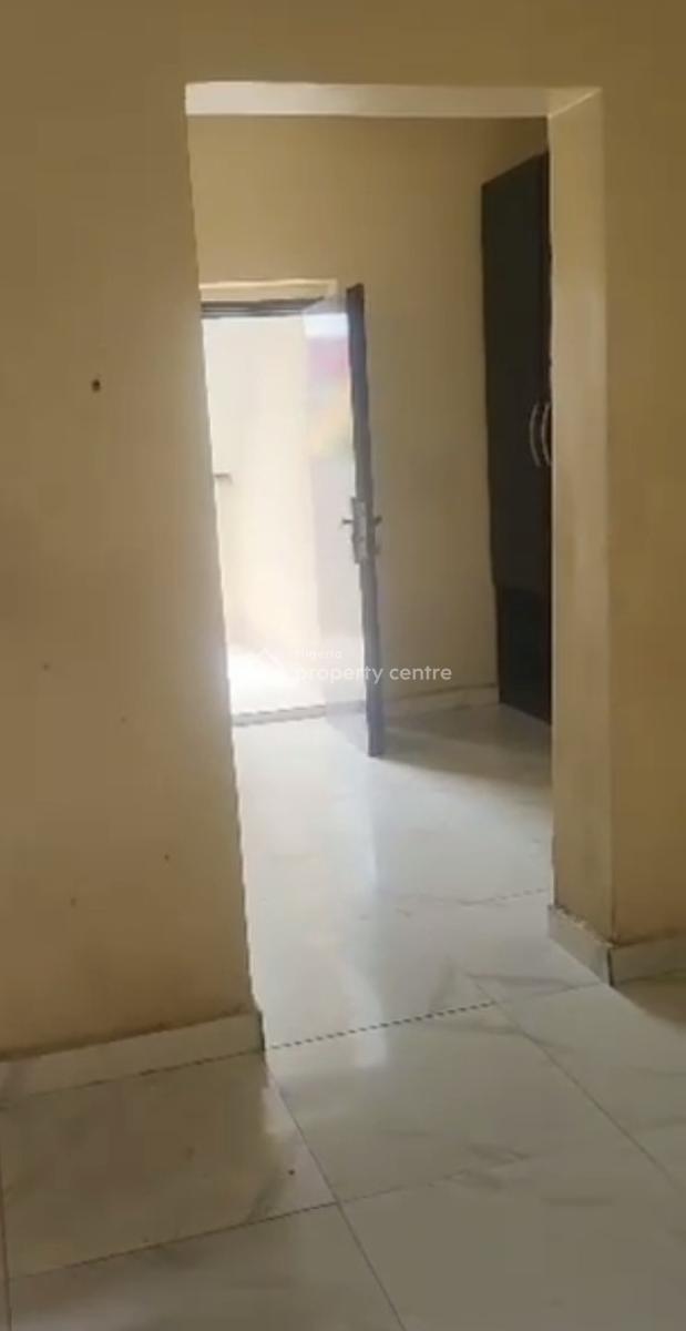 a Relatively New Pent Floor 3 Bedroom Apartment, Off, Adeniran Ogunsanya, Surulere, Lagos, Flat / Apartment for Rent