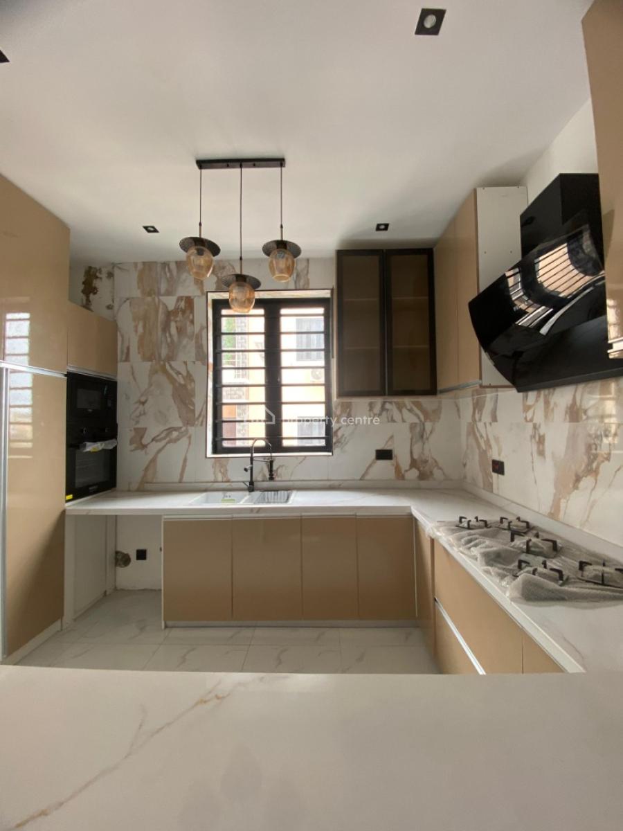 2 Bedroom Apartment, Freedom Way, Lekki, Lagos, Flat / Apartment for Sale