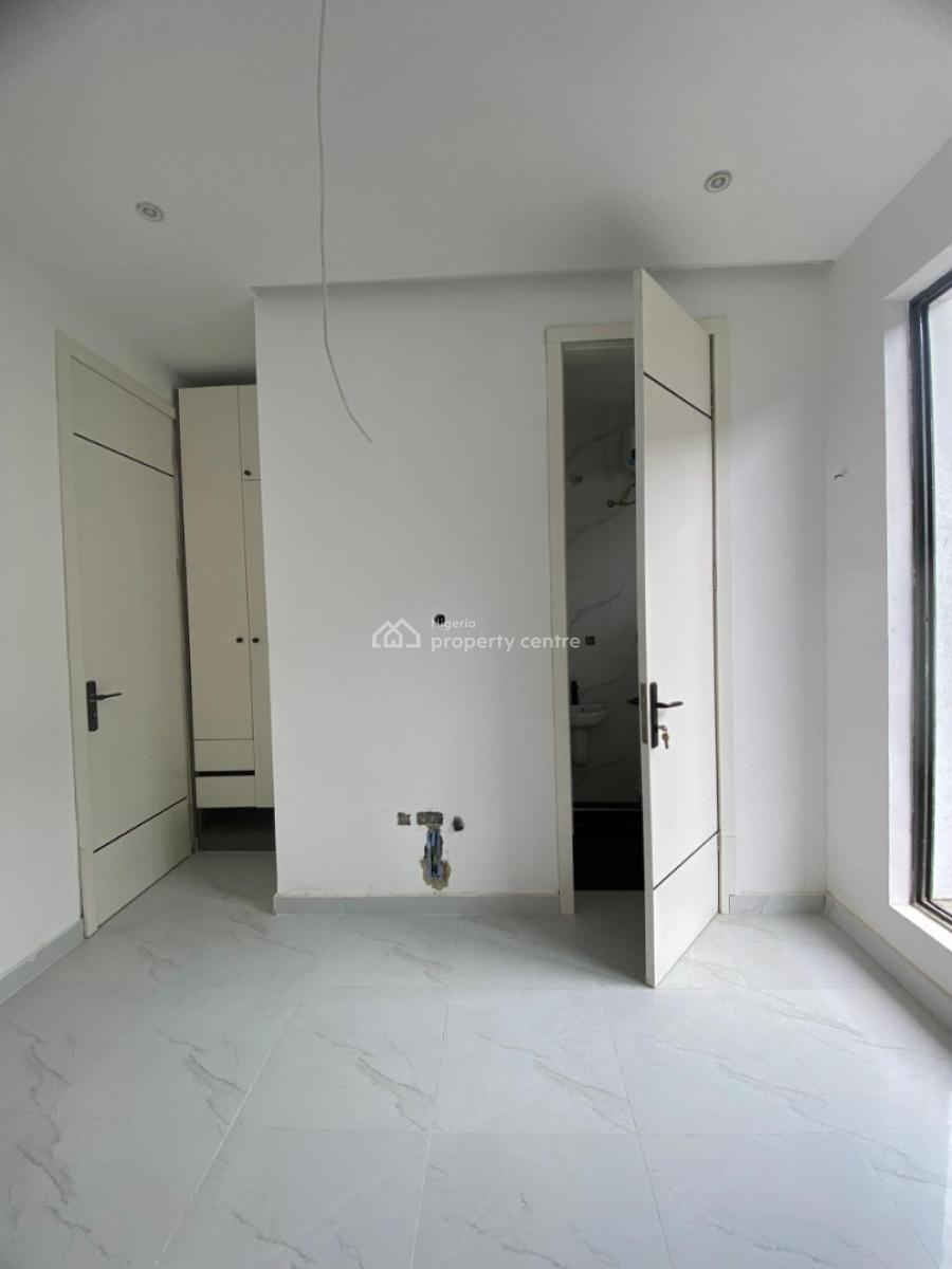 3 Bedrooms Apartment with Bq, Freedom Way, Lekki, Lagos, Flat / Apartment for Sale