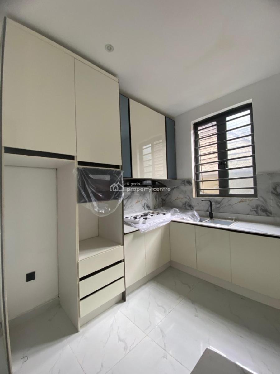 3 Bedrooms Apartment with Bq, Freedom Way, Lekki, Lagos, Flat / Apartment for Sale