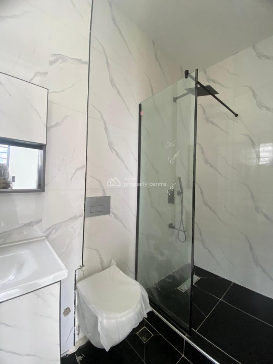 3 Bedrooms Apartment with Bq, Freedom Way, Lekki, Lagos, Flat / Apartment for Sale