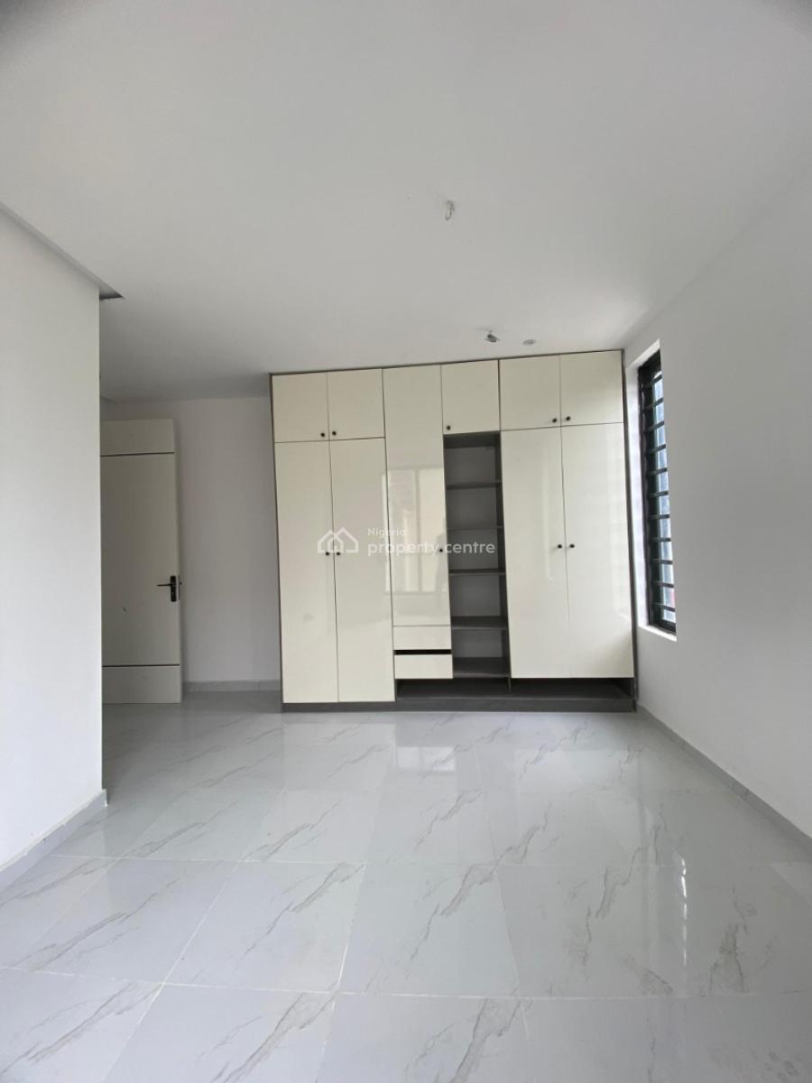 3 Bedrooms Apartment with Bq, Freedom Way, Lekki, Lagos, Flat / Apartment for Sale