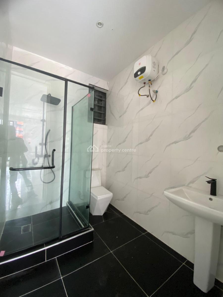 3 Bedrooms Apartment with Bq, Freedom Way, Lekki, Lagos, Flat / Apartment for Sale