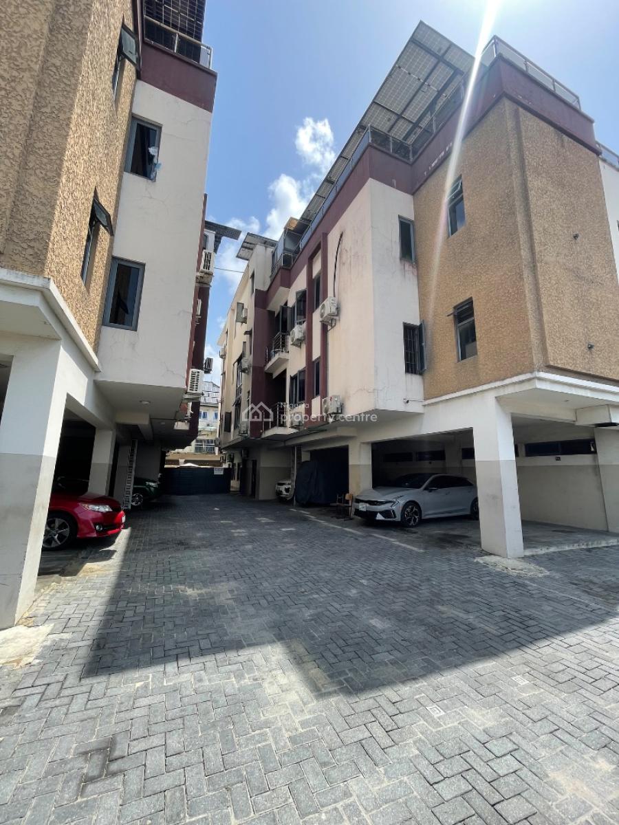 3 Bedroom with Bq and Swimming Pool, By Marua Right Handside, Lekki Phase 1, Lekki, Lagos, Flat / Apartment for Rent