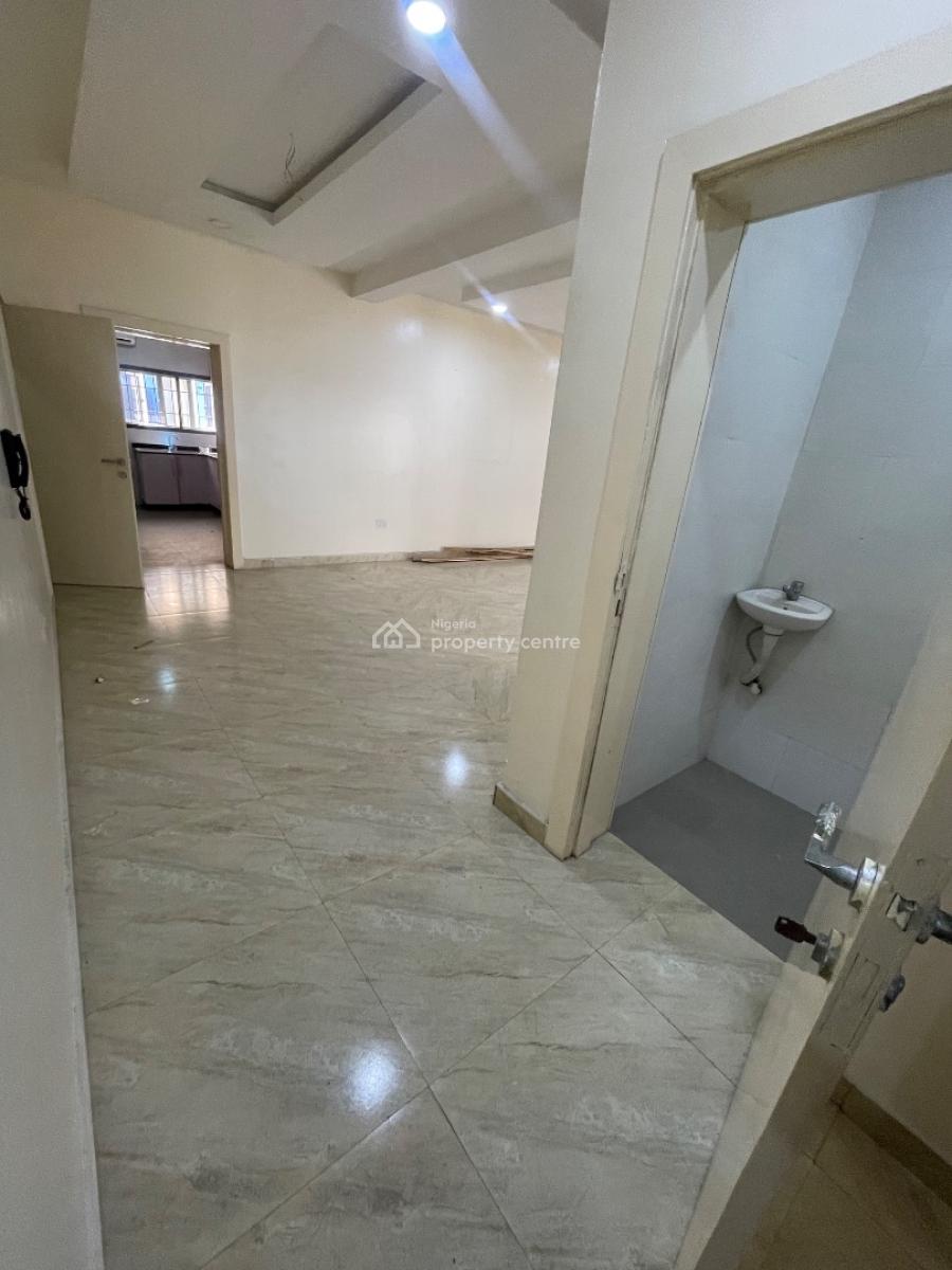 3 Bedroom with Bq and Swimming Pool, By Marua Right Handside, Lekki Phase 1, Lekki, Lagos, Flat / Apartment for Rent