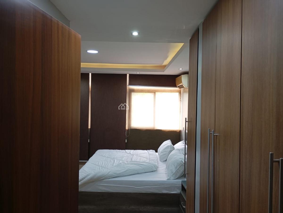 Spacious 2 Bedroom Apartment with Top Notch Amenities Available, Lekki Phase 1, Lekki, Lagos, Flat / Apartment Short Let