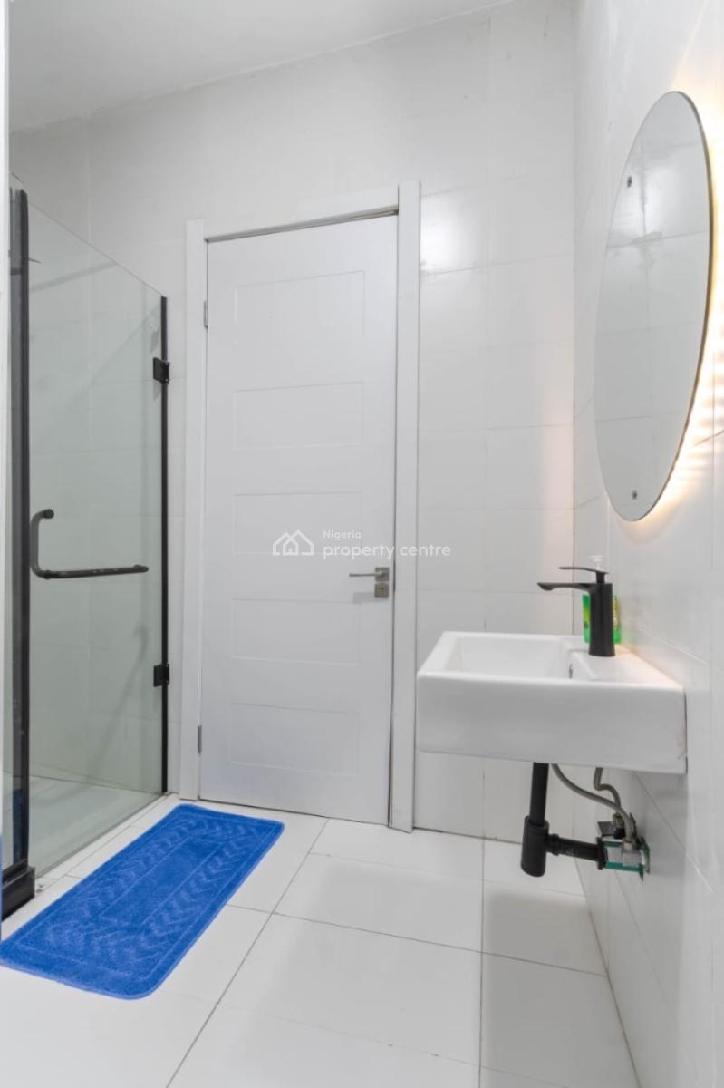 Cozy 1 Bedroom with Ps5 Console, Swimming Pool & Gym, Lekki Phase 1, Lekki, Lagos, Flat / Apartment Short Let