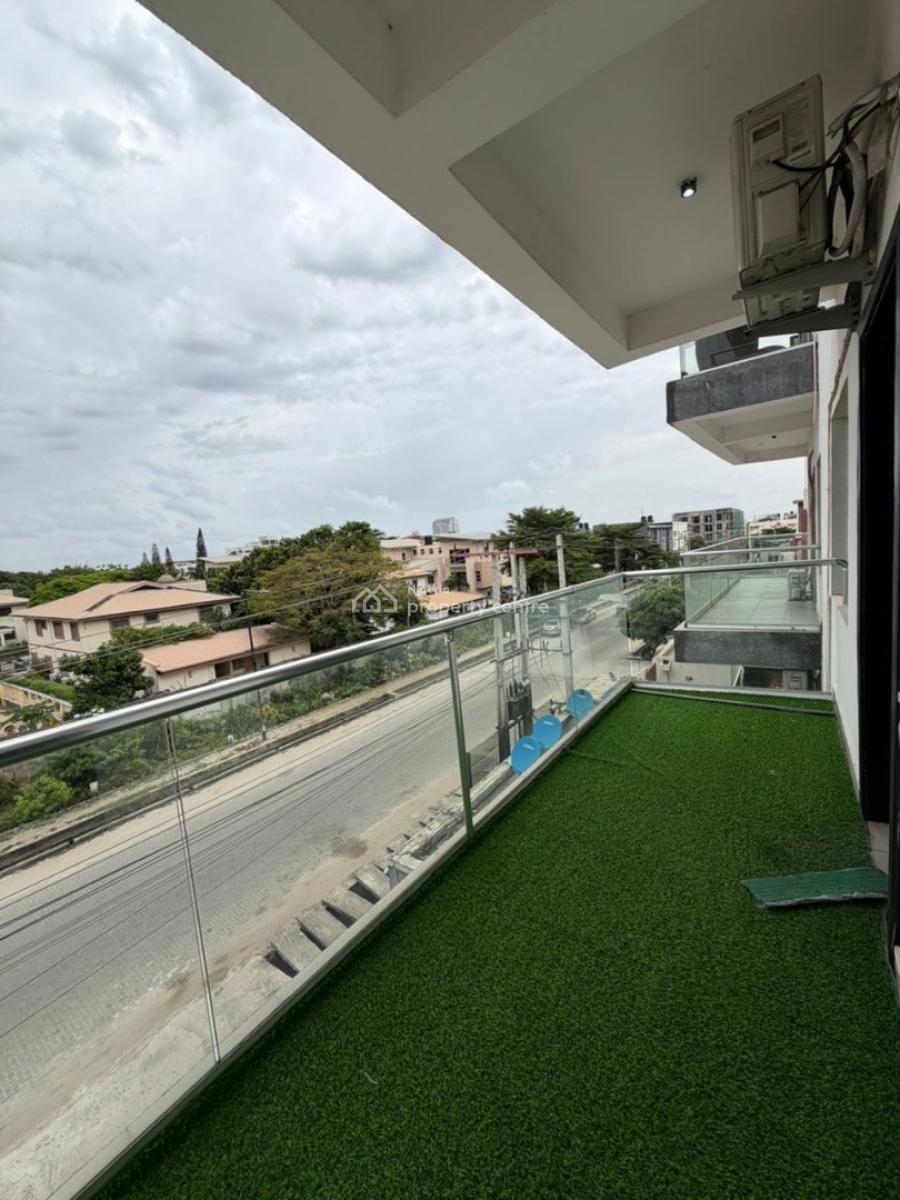 2 Bedroom with Bq  Furnished, Right Side Flood Free Zone, Lekki Phase 1, Lekki, Lagos, Flat / Apartment for Rent