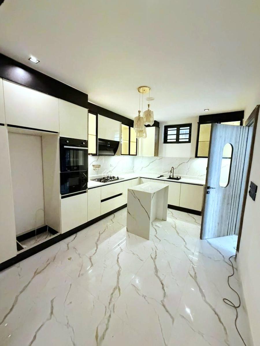 Nicely Built 2 Bedroom Serviced Apartment, Lekki Phase 1, Lekki, Lagos, Flat / Apartment for Sale