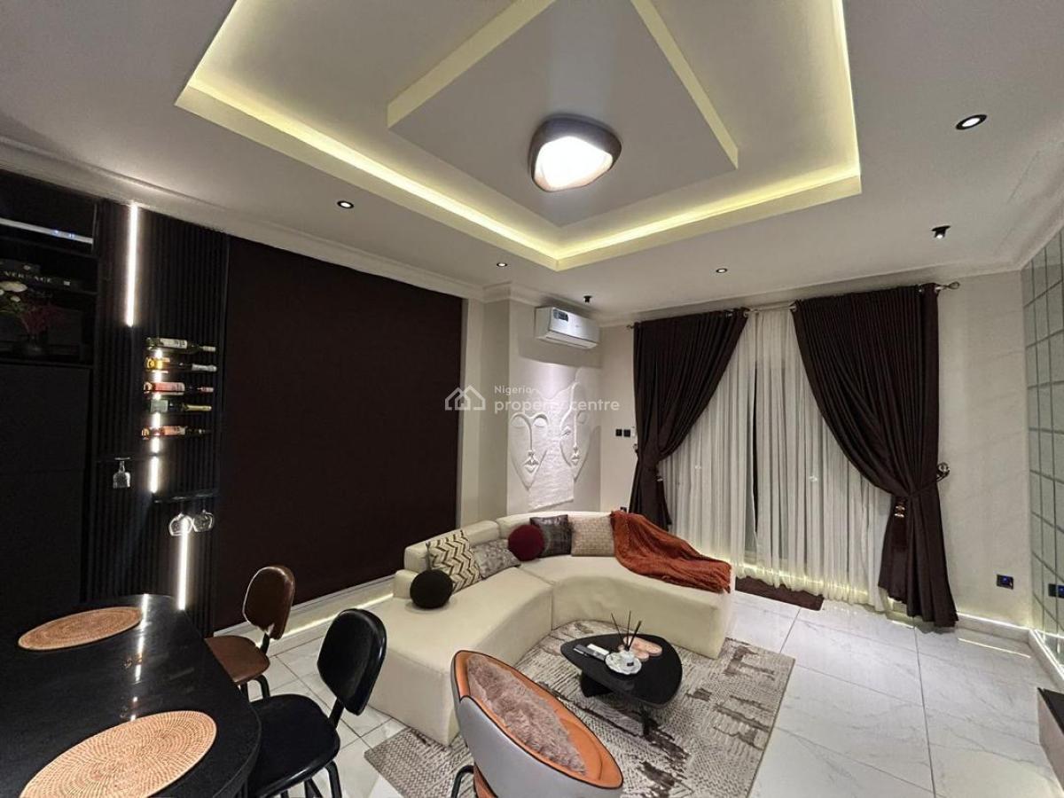 Newly Furnished 3 Bedroom Luxury Apartment 🥰 with 24hrs Light, Hand G, Lekki Phase 1, Lekki, Lagos, Flat / Apartment Short Let