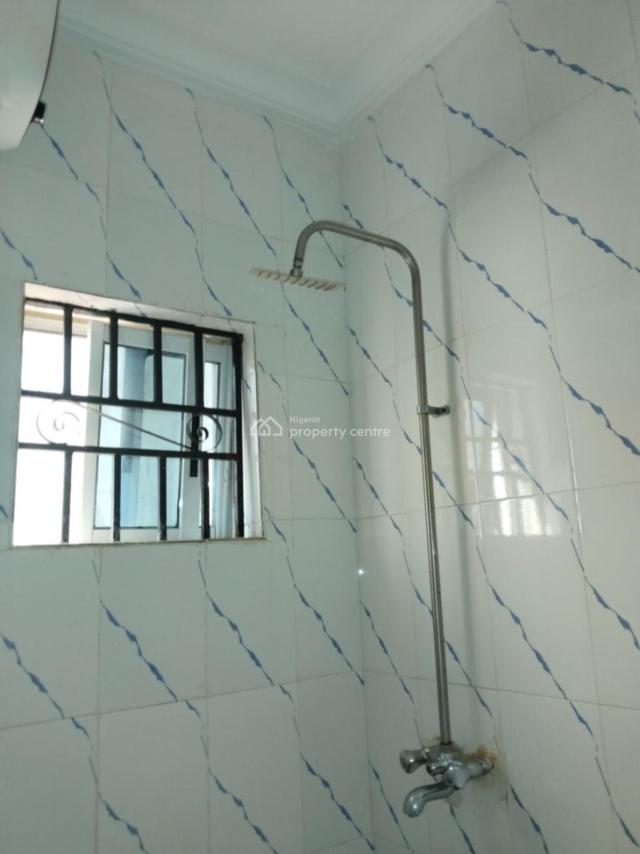 Lovely 2 Bedroom Flat, Bankole Estate, Magboro, Ogun, Flat / Apartment for Rent