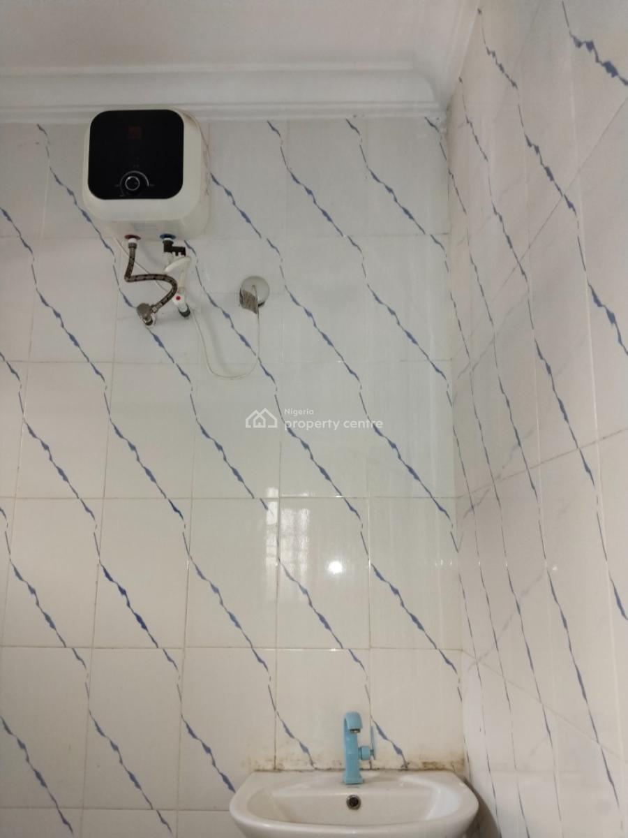 Lovely 2 Bedroom Flat, Bankole Estate, Magboro, Ogun, Flat / Apartment for Rent