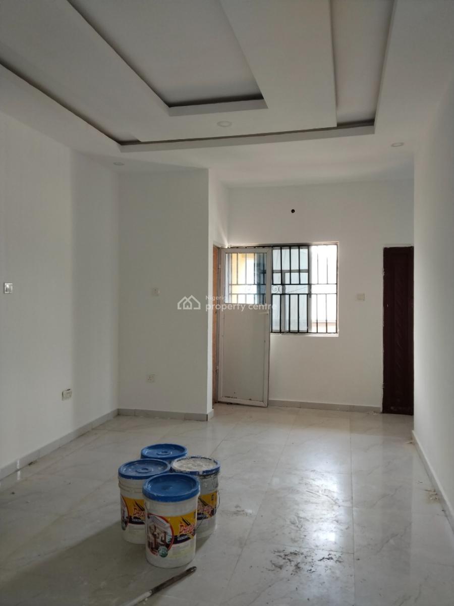 Lovely 2 Bedroom Flat, Bankole Estate, Magboro, Ogun, Flat / Apartment for Rent