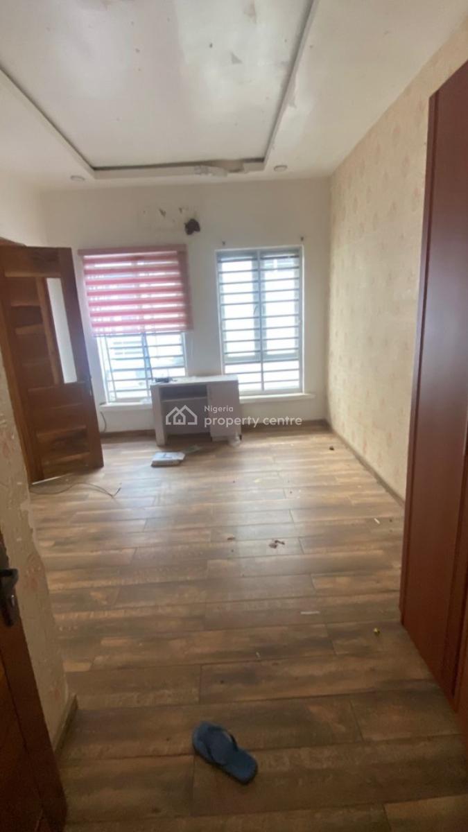 4 Bedrooms Semi-detached Duplex with a Room Bq, Osapa, Lekki, Lagos, Semi-detached Duplex for Rent