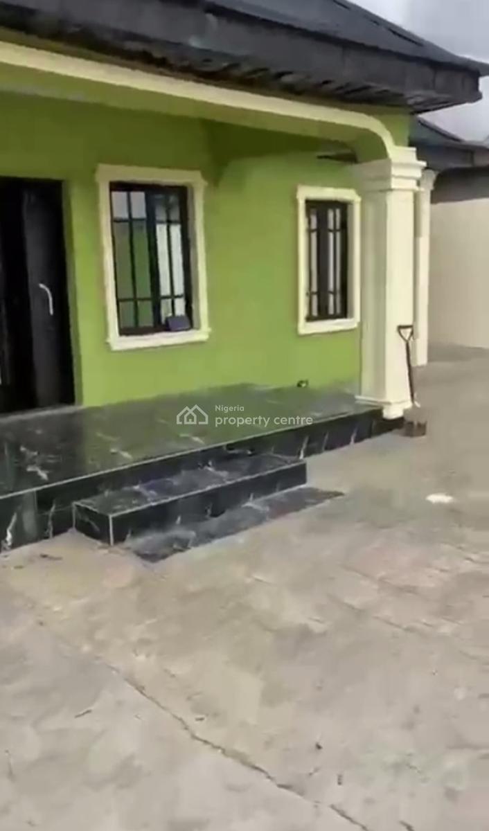 Vacant 3 Bedroom Bungalow Apartment, Sango Ota, Ogun, Detached Bungalow for Sale