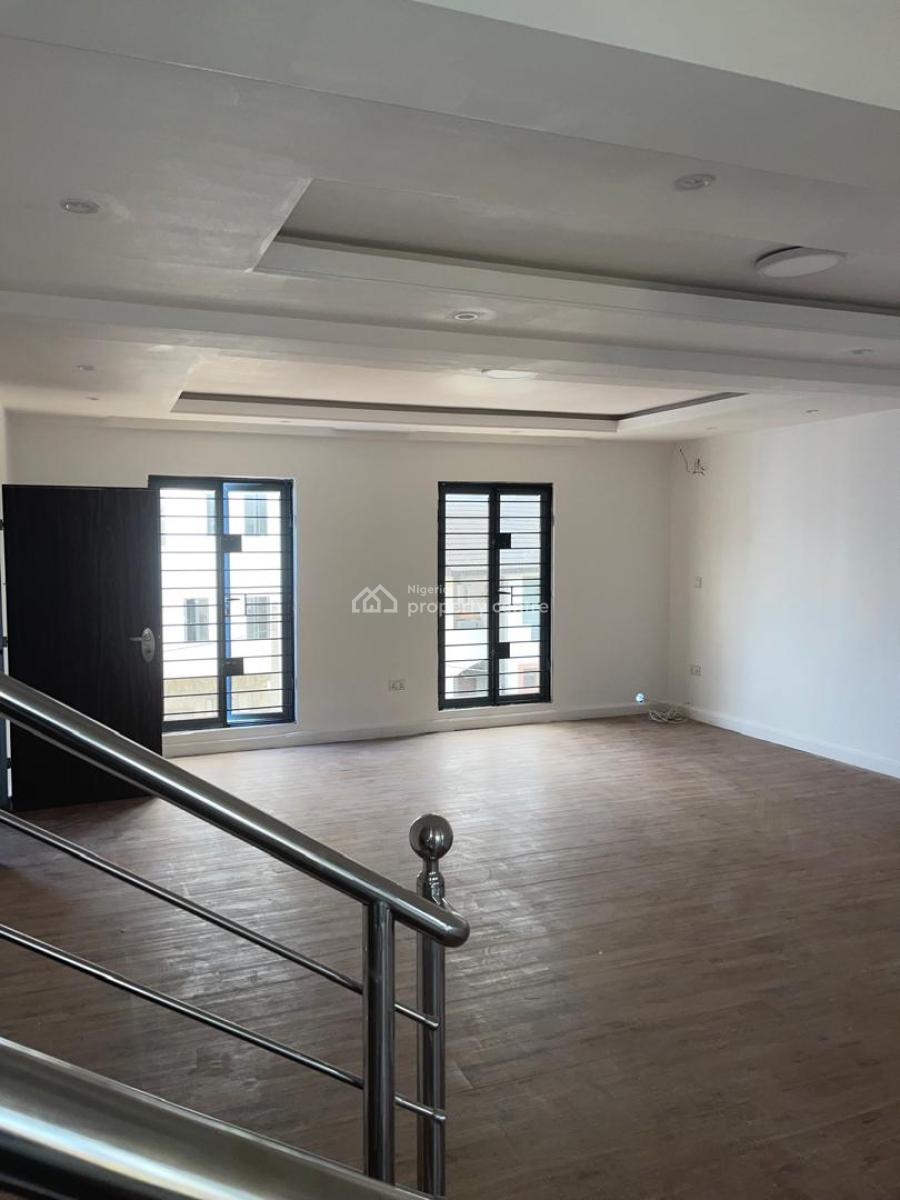 a 3 Bedroom Maisonette, Lekki Phase 1, Lekki, Lagos, Semi-detached Duplex for Rent