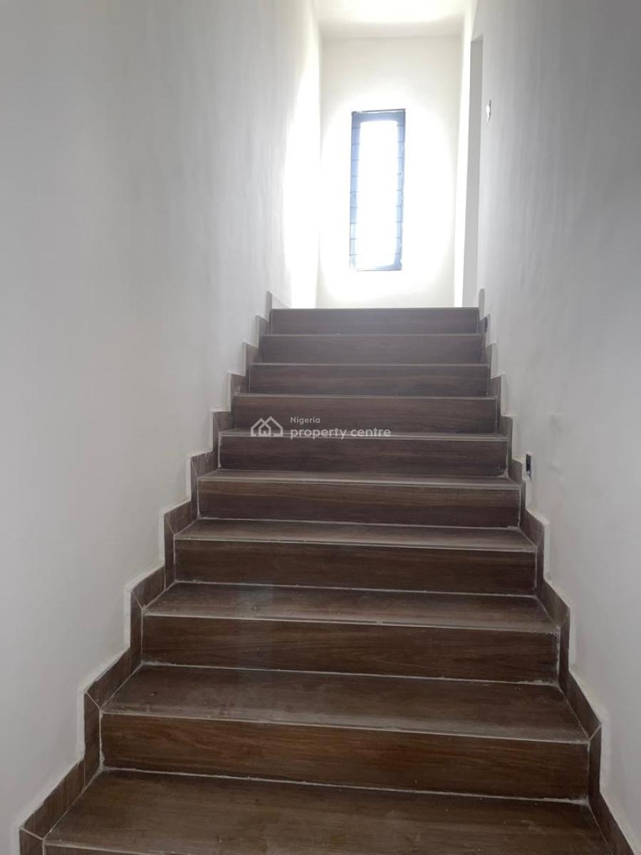 a 3 Bedroom Maisonette, Lekki Phase 1, Lekki, Lagos, Semi-detached Duplex for Rent